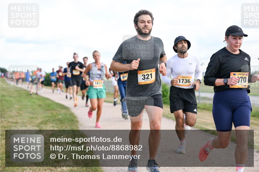 14.09.2025 - Airport Race Dr. Thomas Lammeyer http://msf.ph/oto/8868982 14.09.2025 12:13:14 Laufen 321, 1736, 370 meine-sportfotos.de