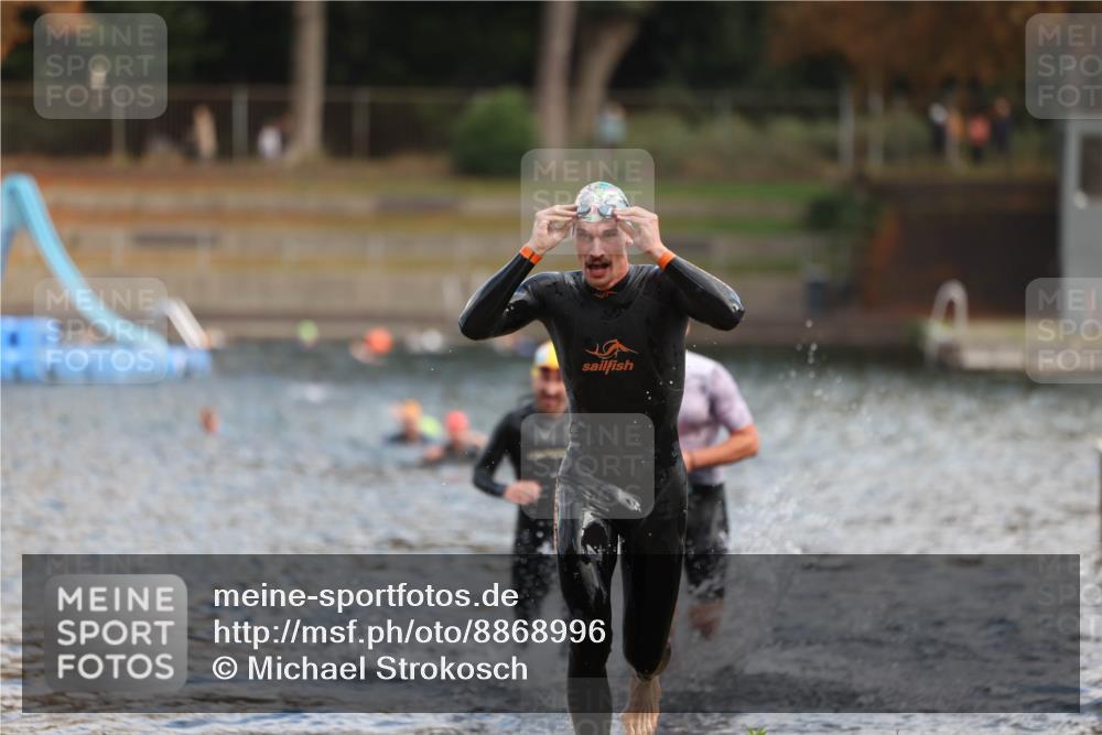 14.09.2025 - Stadtparktriathlon Michael Strokosch http://msf.ph/oto/8868996 14.09.2025 10:49:47 Schwimmen 825, 842, 865 meine-sportfotos.de