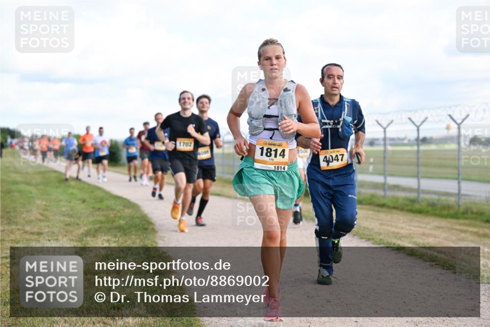 14.09.2025 - Airport Race Dr. Thomas Lammeyer http://msf.ph/oto/8869002 14.09.2025 12:13:15 Laufen 1702, 409, 1814, 1814, 1500, 4047 meine-sportfotos.de