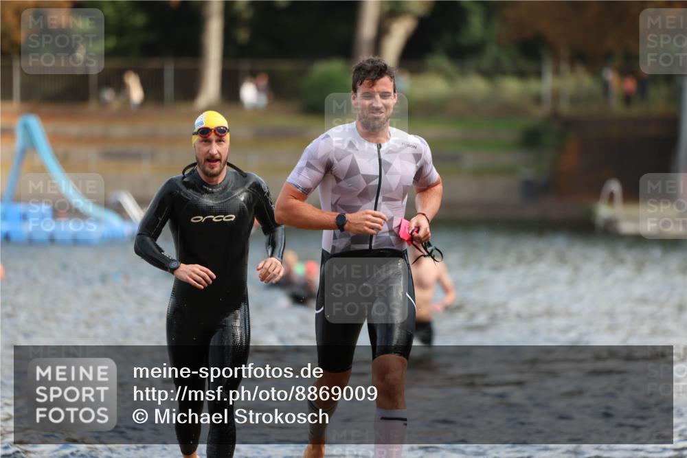 14.09.2025 - Stadtparktriathlon Michael Strokosch http://msf.ph/oto/8869009 14.09.2025 10:49:51 Schwimmen 825, 842, 865, 875 meine-sportfotos.de