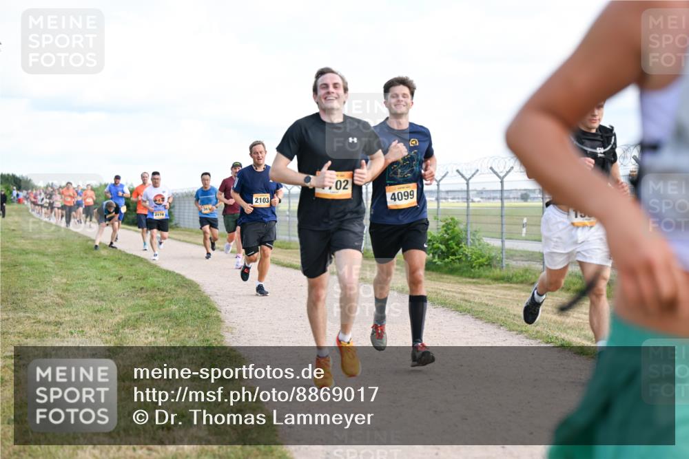 14.09.2025 - Airport Race Dr. Thomas Lammeyer http://msf.ph/oto/8869017 14.09.2025 12:13:17 Laufen 2178, 2103, 02, 4099 meine-sportfotos.de
