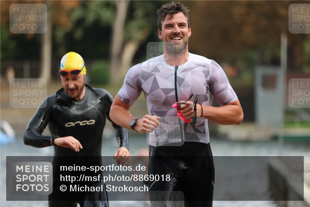 14.09.2025 - Stadtparktriathlon Michael Strokosch http://msf.ph/oto/8869018 14.09.2025 10:49:53 Schwimmen 825, 842, 865, 875 meine-sportfotos.de