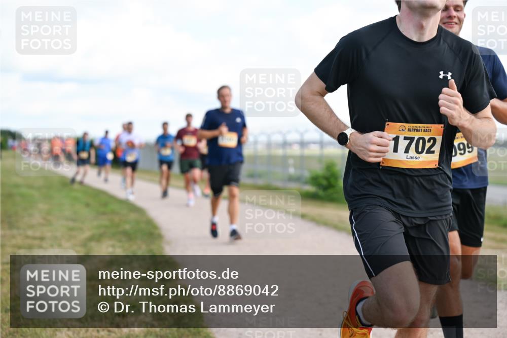 14.09.2025 - Airport Race Dr. Thomas Lammeyer http://msf.ph/oto/8869042 14.09.2025 12:13:18 Laufen 1702, 99 meine-sportfotos.de