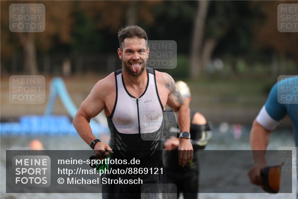 14.09.2025 - Stadtparktriathlon Michael Strokosch http://msf.ph/oto/8869121 14.09.2025 10:50:33 Schwimmen 847, 850, 851 meine-sportfotos.de