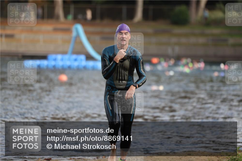14.09.2025 - Stadtparktriathlon Michael Strokosch http://msf.ph/oto/8869141 14.09.2025 10:50:47 Schwimmen 888 meine-sportfotos.de