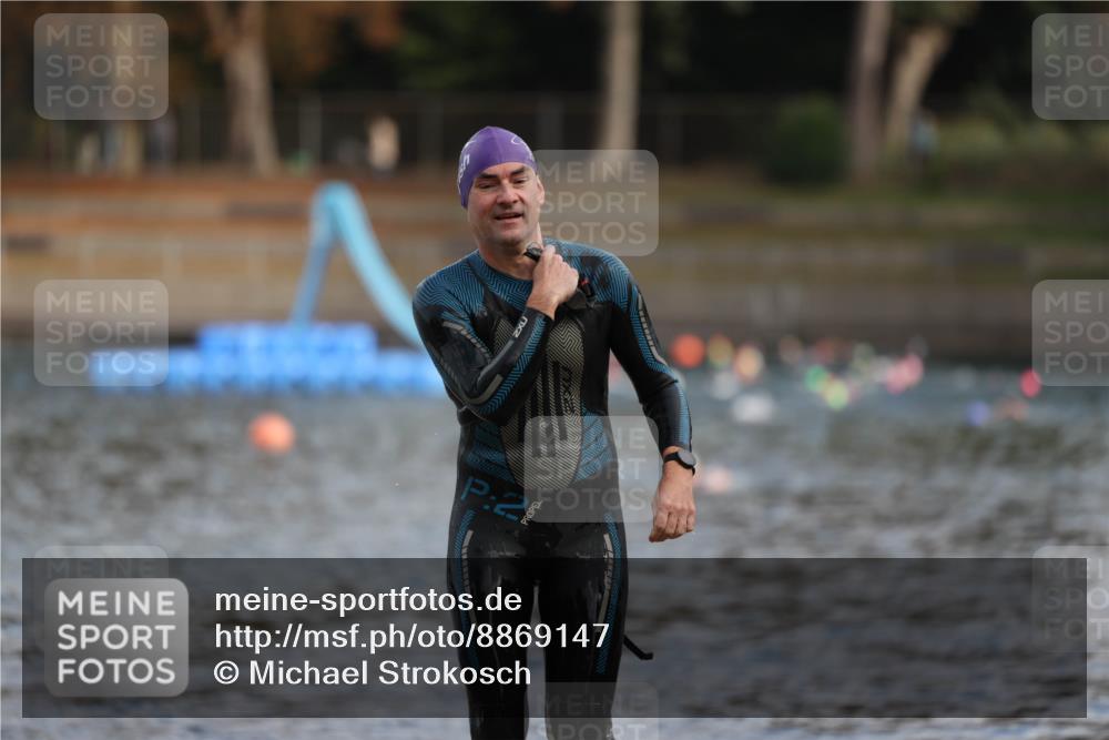14.09.2025 - Stadtparktriathlon Michael Strokosch http://msf.ph/oto/8869147 14.09.2025 10:50:48 Schwimmen 888 meine-sportfotos.de
