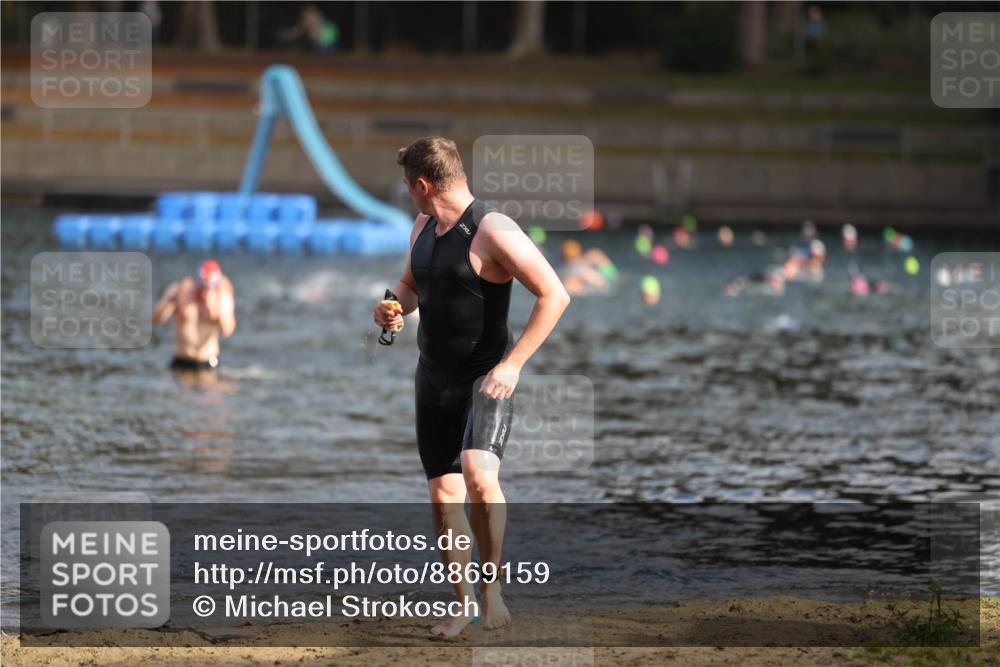 14.09.2025 - Stadtparktriathlon Michael Strokosch http://msf.ph/oto/8869159 14.09.2025 10:51:13 Schwimmen 914 meine-sportfotos.de