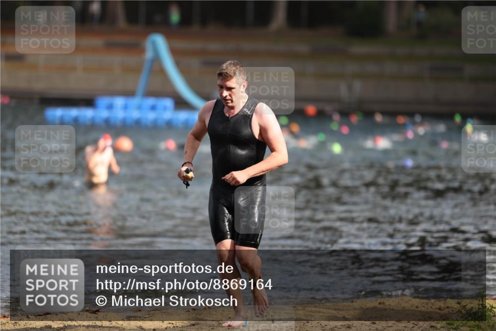 14.09.2025 - Stadtparktriathlon Michael Strokosch http://msf.ph/oto/8869164 14.09.2025 10:51:14 Schwimmen 914 meine-sportfotos.de