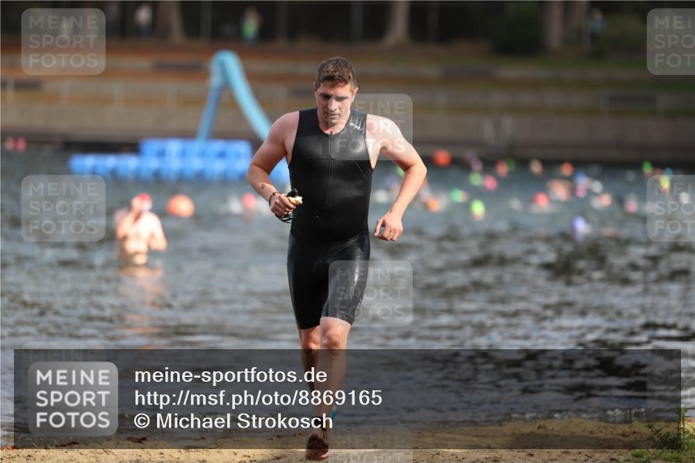 14.09.2025 - Stadtparktriathlon Michael Strokosch http://msf.ph/oto/8869165 14.09.2025 10:51:14 Schwimmen 914 meine-sportfotos.de