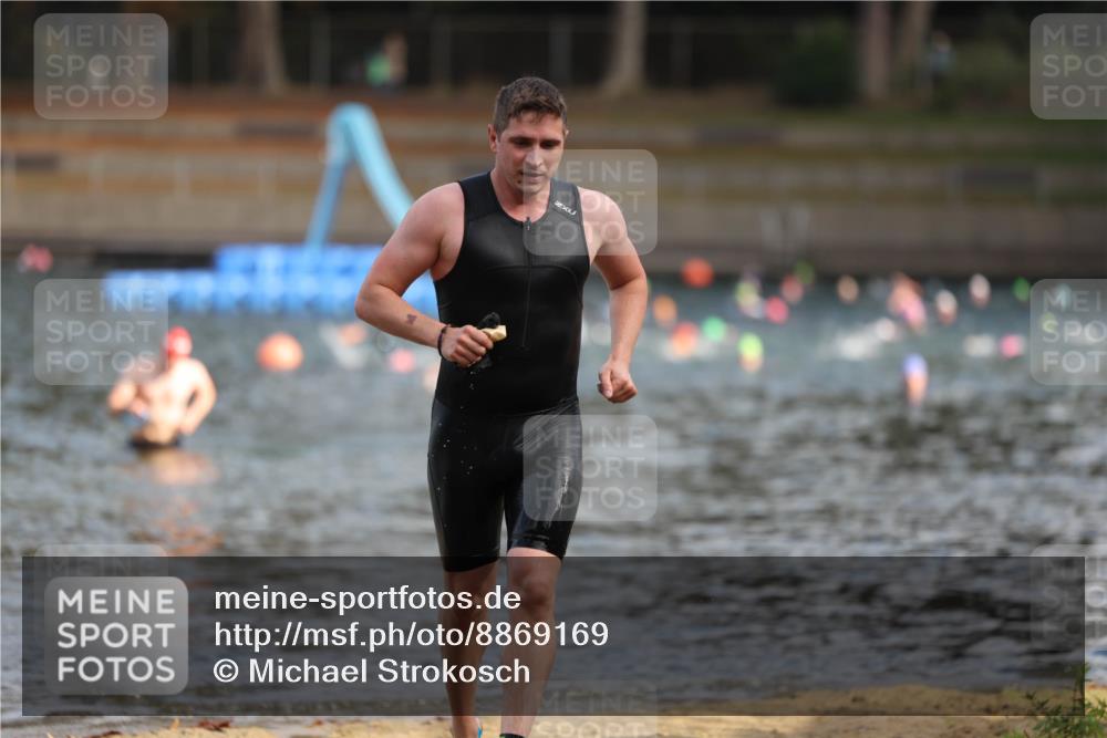 14.09.2025 - Stadtparktriathlon Michael Strokosch http://msf.ph/oto/8869169 14.09.2025 10:51:15 Schwimmen 914 meine-sportfotos.de