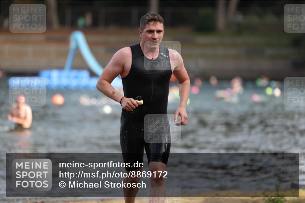 14.09.2025 - Stadtparktriathlon Michael Strokosch http://msf.ph/oto/8869172 14.09.2025 10:51:16 Schwimmen 914 meine-sportfotos.de