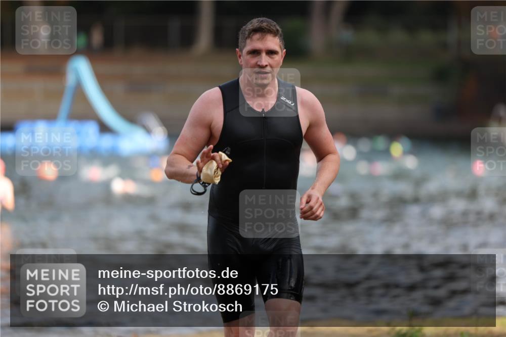 14.09.2025 - Stadtparktriathlon Michael Strokosch http://msf.ph/oto/8869175 14.09.2025 10:51:16 Schwimmen 914 meine-sportfotos.de