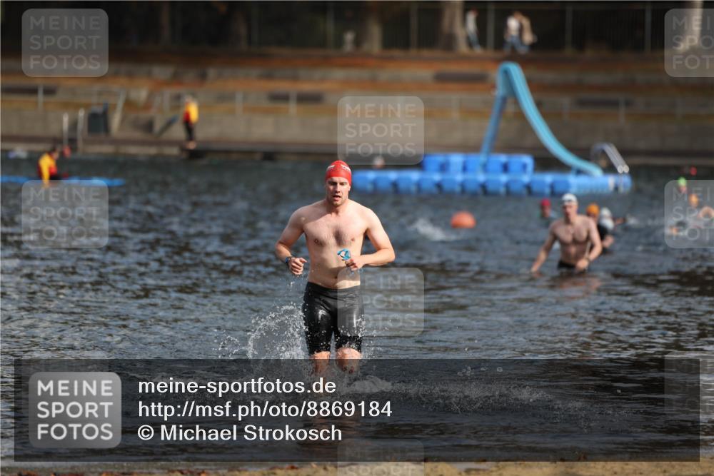 14.09.2025 - Stadtparktriathlon Michael Strokosch http://msf.ph/oto/8869184 14.09.2025 10:51:25 Schwimmen 905 meine-sportfotos.de