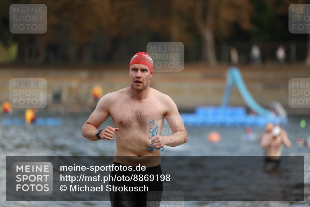 14.09.2025 - Stadtparktriathlon Michael Strokosch http://msf.ph/oto/8869198 14.09.2025 10:51:29 Schwimmen 905 meine-sportfotos.de