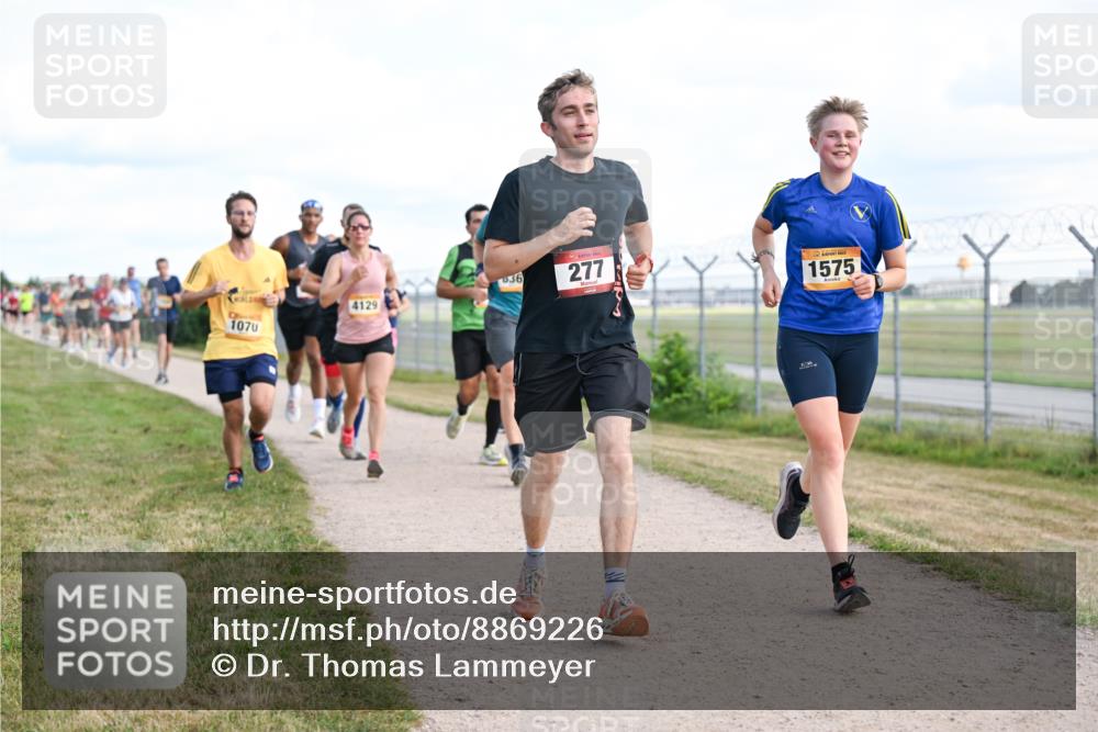14.09.2025 - Airport Race Dr. Thomas Lammeyer http://msf.ph/oto/8869226 14.09.2025 12:13:34 Laufen 1070, 4129, 036, 277, 1575 meine-sportfotos.de