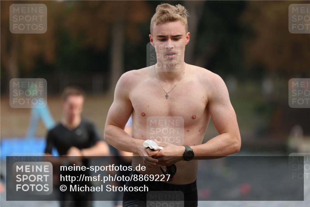 14.09.2025 - Stadtparktriathlon Michael Strokosch http://msf.ph/oto/8869227 14.09.2025 10:51:44 Schwimmen 827, 848, 849, 856 meine-sportfotos.de