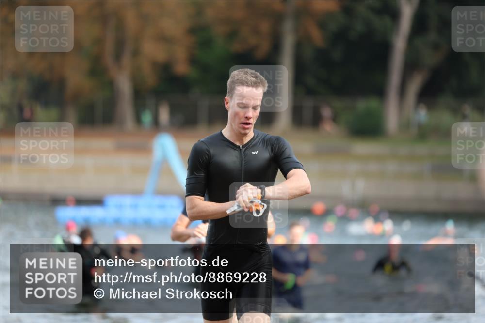 14.09.2025 - Stadtparktriathlon Michael Strokosch http://msf.ph/oto/8869228 14.09.2025 10:51:45 Schwimmen 827, 848, 849, 856 meine-sportfotos.de