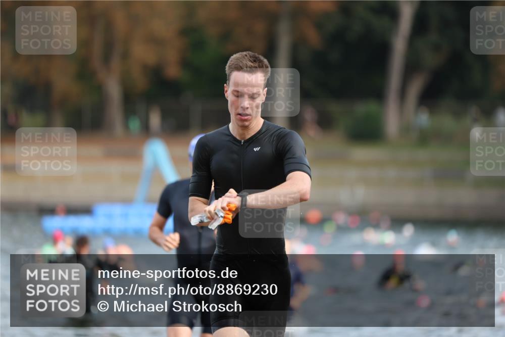 14.09.2025 - Stadtparktriathlon Michael Strokosch http://msf.ph/oto/8869230 14.09.2025 10:51:46 Schwimmen 827, 848, 849, 856 meine-sportfotos.de