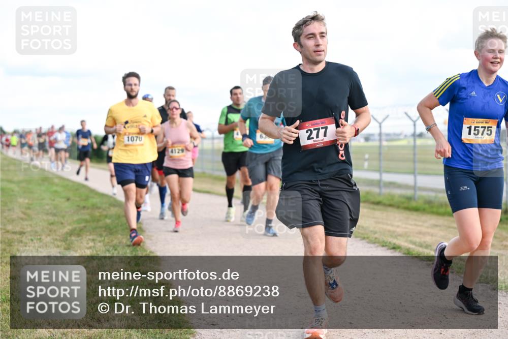 14.09.2025 - Airport Race Dr. Thomas Lammeyer http://msf.ph/oto/8869238 14.09.2025 12:13:34 Laufen 1070, 277, 1575 meine-sportfotos.de