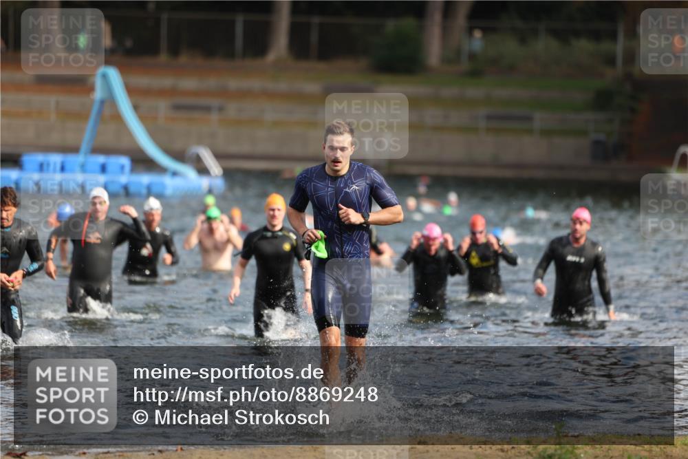 14.09.2025 - Stadtparktriathlon Michael Strokosch http://msf.ph/oto/8869248 14.09.2025 10:51:51 Schwimmen 827, 848, 917 meine-sportfotos.de