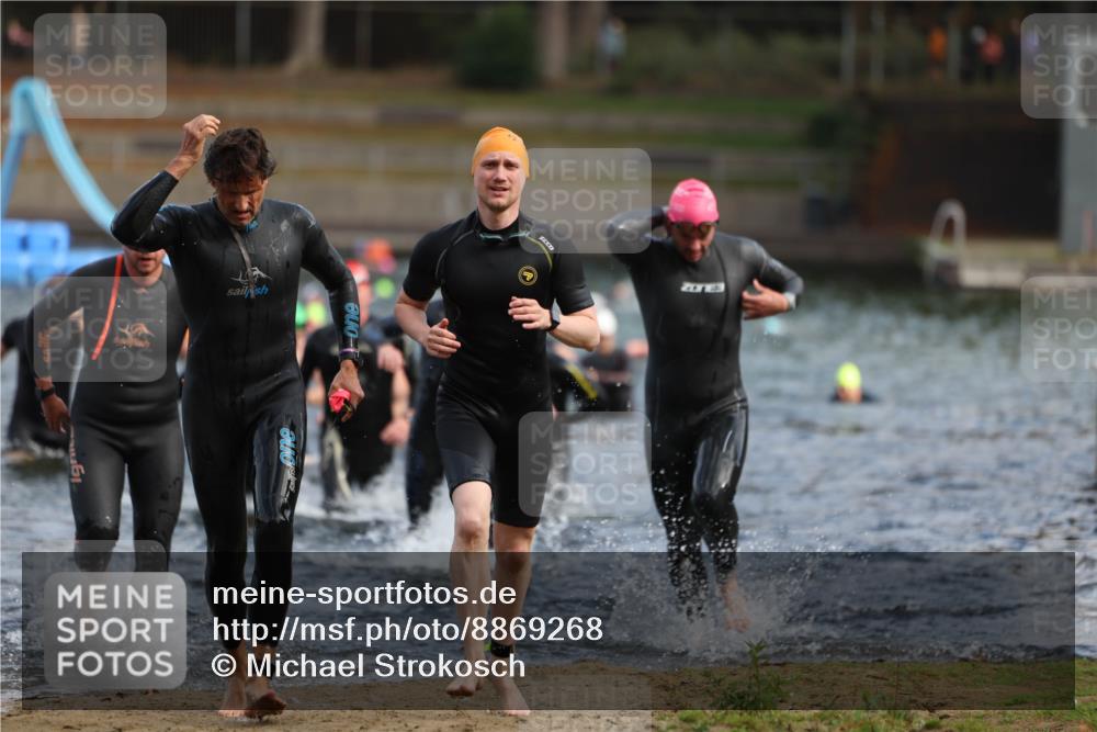 14.09.2025 - Stadtparktriathlon Michael Strokosch http://msf.ph/oto/8869268 14.09.2025 10:51:59 Schwimmen 827, 835, 846, 852, 859, 867, 878, 898, 917 meine-sportfotos.de
