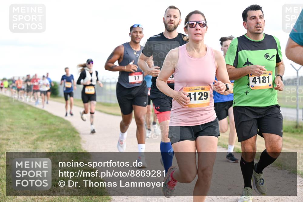 14.09.2025 - Airport Race Dr. Thomas Lammeyer http://msf.ph/oto/8869281 14.09.2025 12:13:37 Laufen 17, 4129, 4181 meine-sportfotos.de