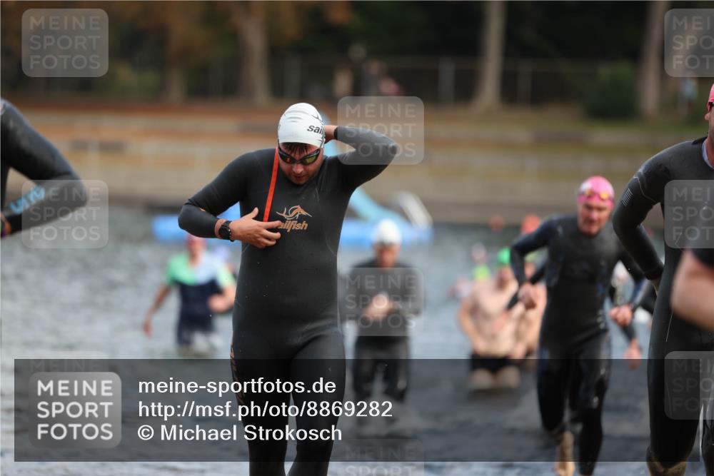 14.09.2025 - Stadtparktriathlon Michael Strokosch http://msf.ph/oto/8869282 14.09.2025 10:52:02 Schwimmen 835, 846, 852, 859, 867, 878, 882, 898, 917 meine-sportfotos.de