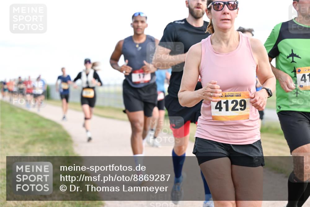 14.09.2025 - Airport Race Dr. Thomas Lammeyer http://msf.ph/oto/8869287 14.09.2025 12:13:37 Laufen 42, 4129, 41 meine-sportfotos.de
