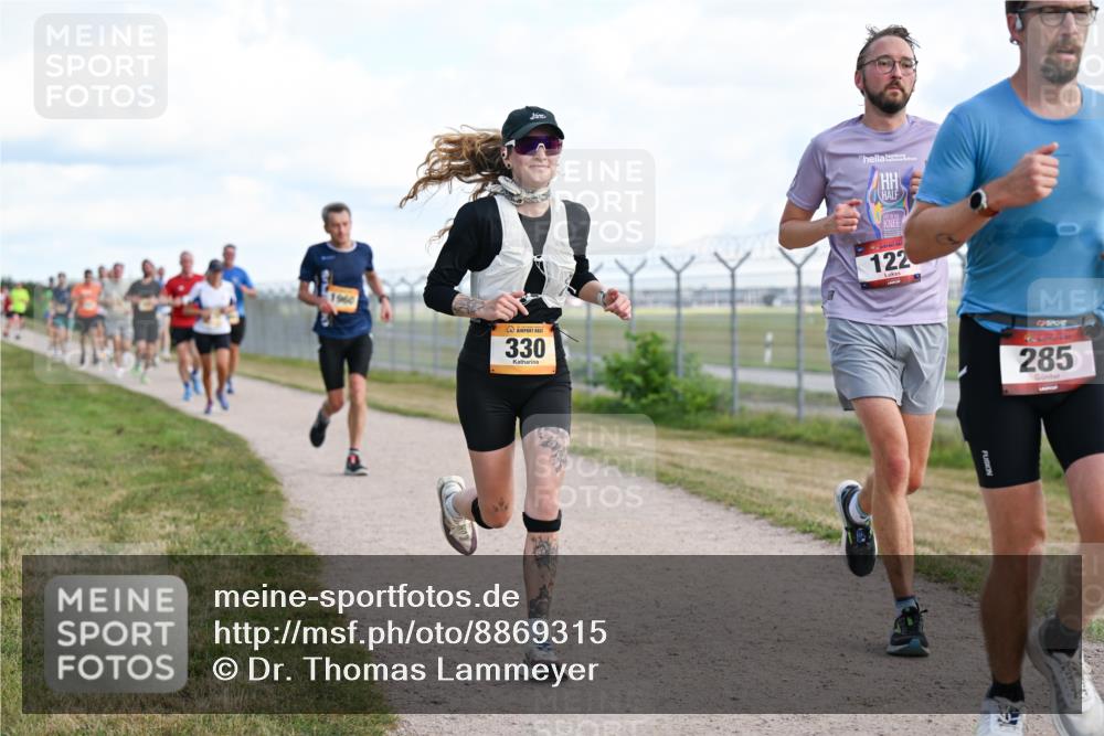 14.09.2025 - Airport Race Dr. Thomas Lammeyer http://msf.ph/oto/8869315 14.09.2025 12:13:39 Laufen 330, 122, 285 meine-sportfotos.de