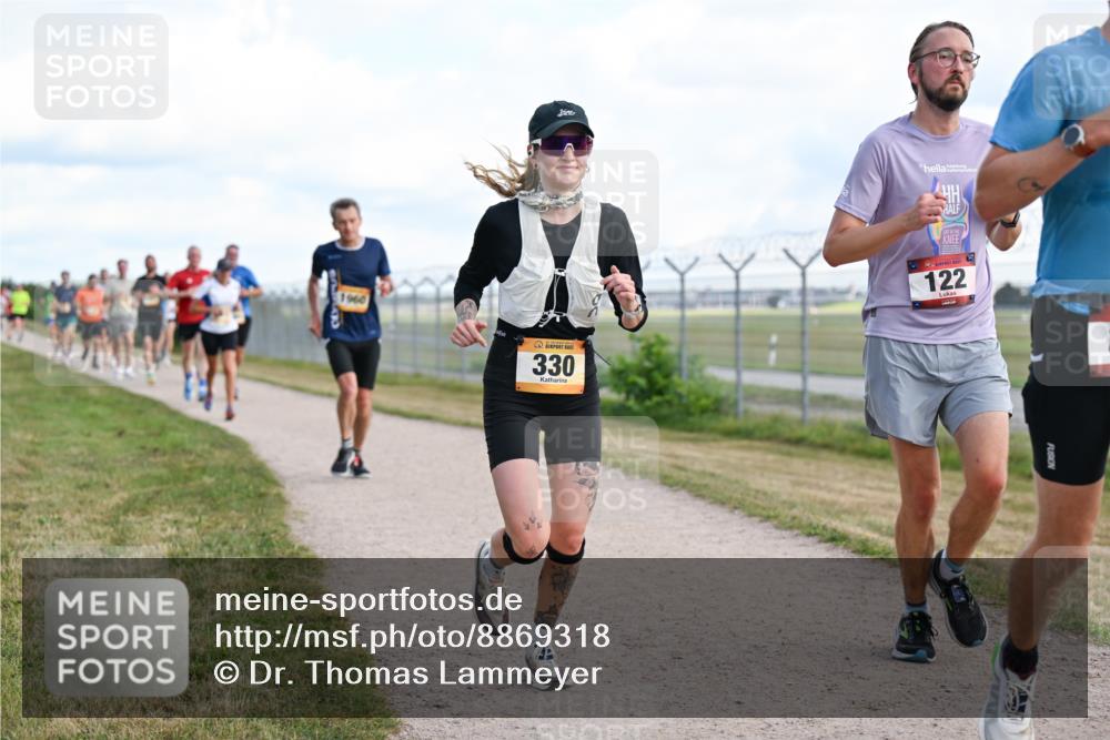 14.09.2025 - Airport Race Dr. Thomas Lammeyer http://msf.ph/oto/8869318 14.09.2025 12:13:39 Laufen 1960, 330, 122 meine-sportfotos.de