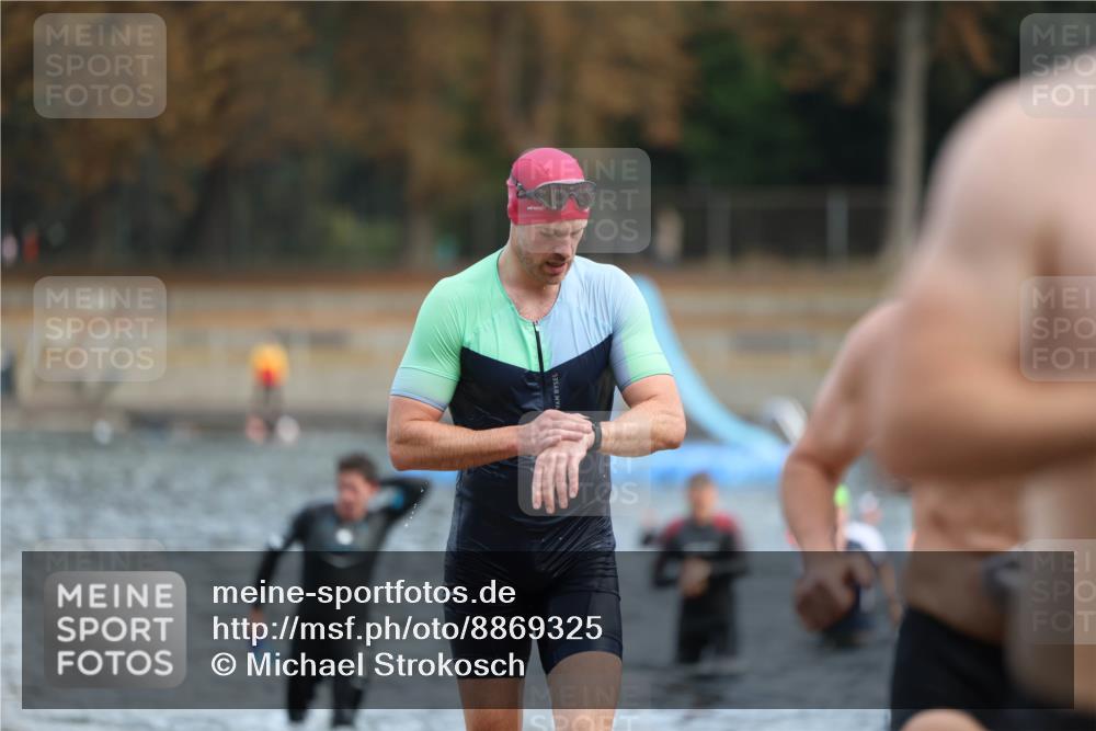 14.09.2025 - Stadtparktriathlon Michael Strokosch http://msf.ph/oto/8869325 14.09.2025 10:52:16 Schwimmen 826, 836, 838, 839, 862, 873, 882, 889, 897, 919 meine-sportfotos.de