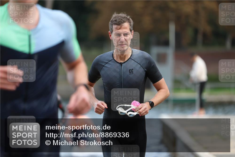 14.09.2025 - Stadtparktriathlon Michael Strokosch http://msf.ph/oto/8869336 14.09.2025 10:52:20 Schwimmen 826, 836, 838, 839, 862, 873, 886, 889, 919 meine-sportfotos.de