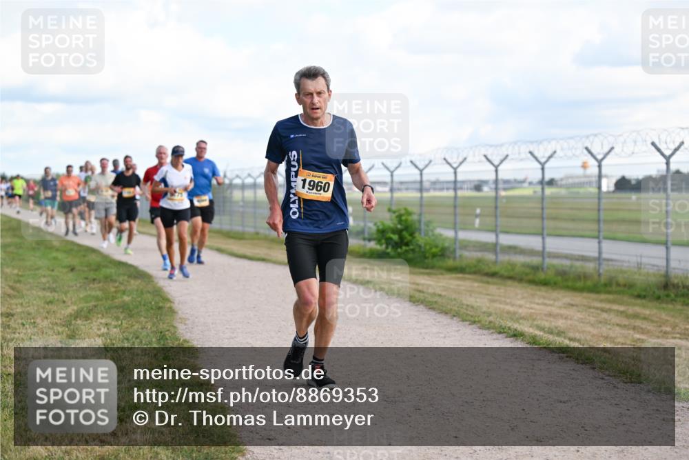14.09.2025 - Airport Race Dr. Thomas Lammeyer http://msf.ph/oto/8869353 14.09.2025 12:13:41 Laufen 1960 meine-sportfotos.de