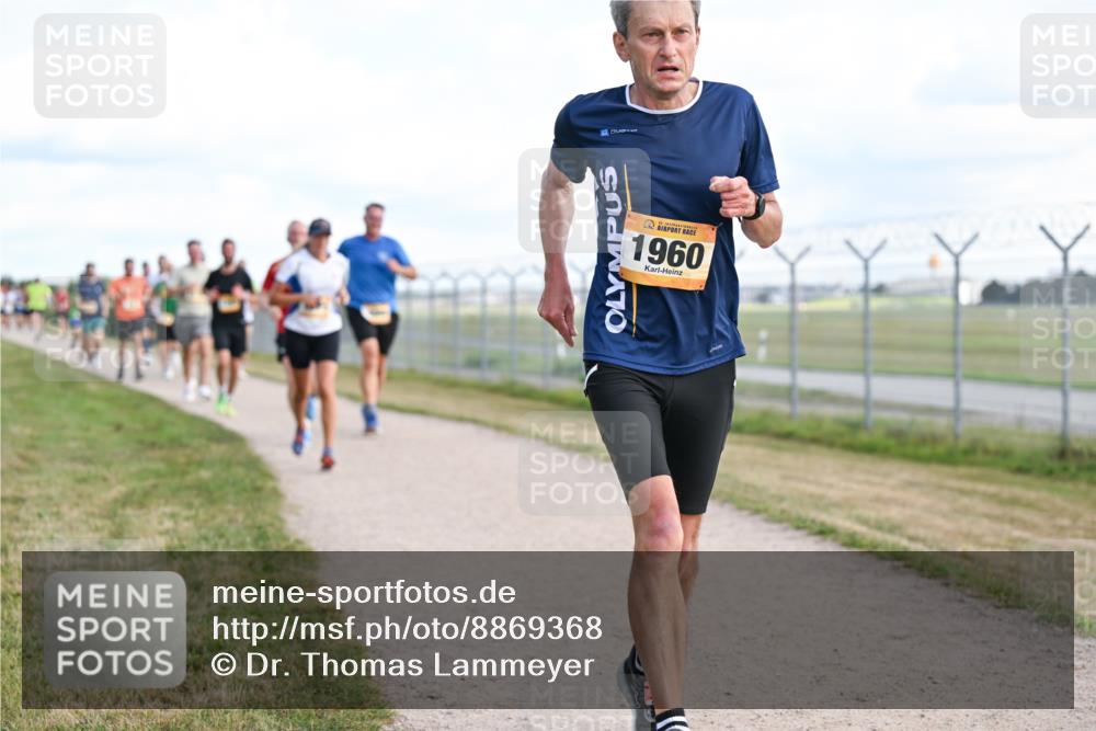 14.09.2025 - Airport Race Dr. Thomas Lammeyer http://msf.ph/oto/8869368 14.09.2025 12:13:42 Laufen 1960 meine-sportfotos.de