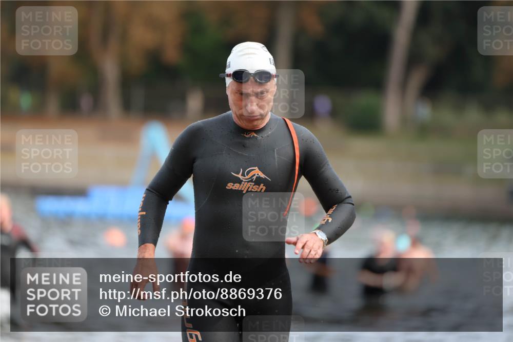 14.09.2025 - Stadtparktriathlon Michael Strokosch http://msf.ph/oto/8869376 14.09.2025 10:52:35 Schwimmen 853, 868 meine-sportfotos.de