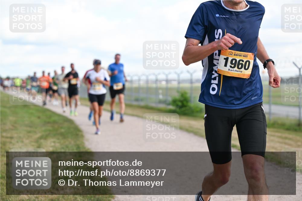 14.09.2025 - Airport Race Dr. Thomas Lammeyer http://msf.ph/oto/8869377 14.09.2025 12:13:43 Laufen 3703, 1960 meine-sportfotos.de