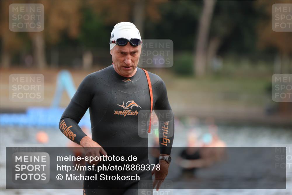 14.09.2025 - Stadtparktriathlon Michael Strokosch http://msf.ph/oto/8869378 14.09.2025 10:52:35 Schwimmen 853, 868 meine-sportfotos.de