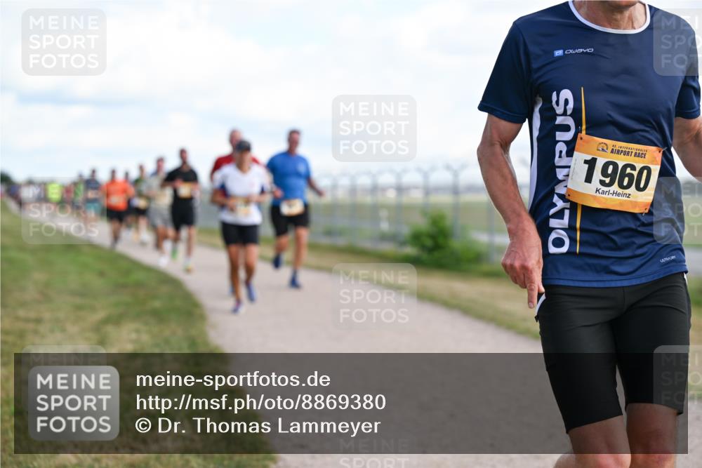 14.09.2025 - Airport Race Dr. Thomas Lammeyer http://msf.ph/oto/8869380 14.09.2025 12:13:43 Laufen 960, 1960 meine-sportfotos.de