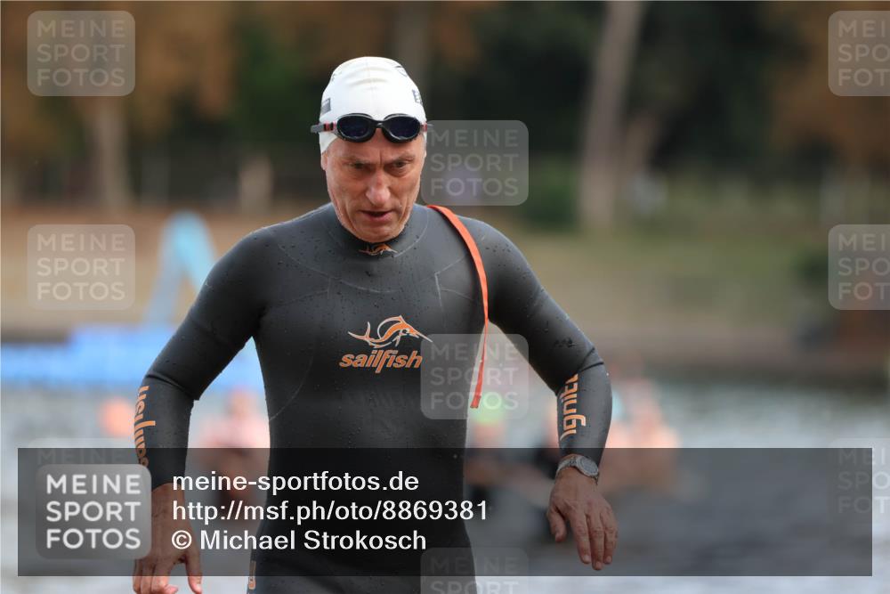 14.09.2025 - Stadtparktriathlon Michael Strokosch http://msf.ph/oto/8869381 14.09.2025 10:52:35 Schwimmen 853, 868 meine-sportfotos.de