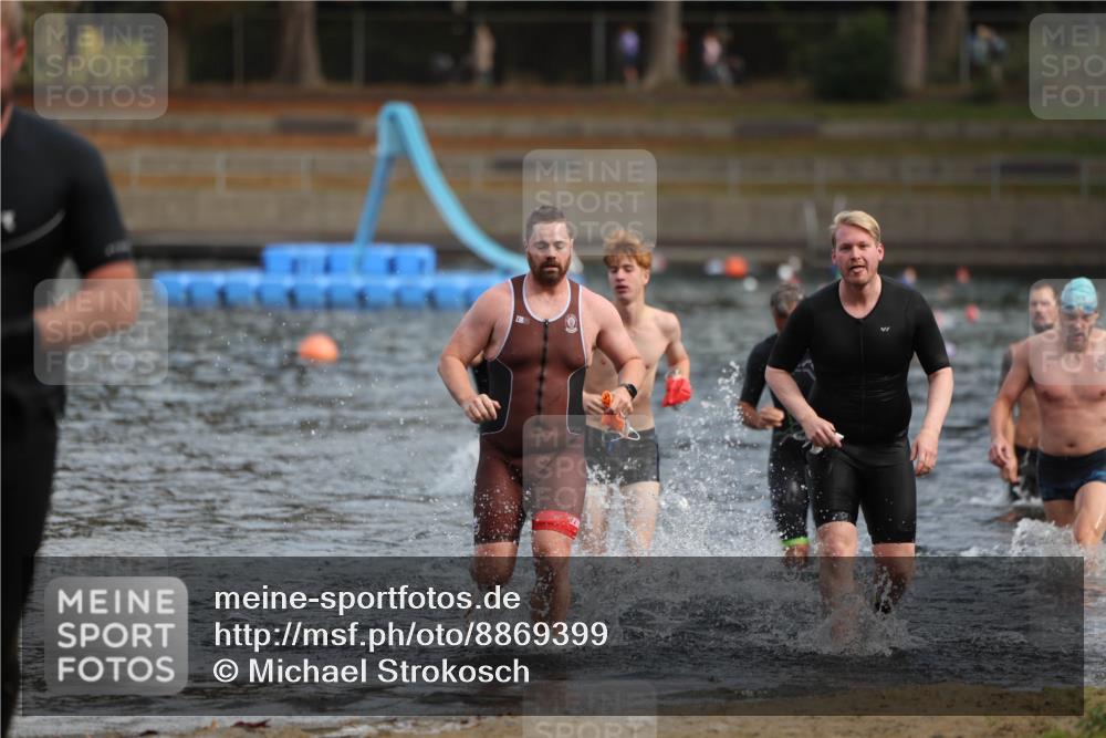 14.09.2025 - Stadtparktriathlon Michael Strokosch http://msf.ph/oto/8869399 14.09.2025 10:52:46 Schwimmen 841, 870, 872, 893, 894, 918, 920 meine-sportfotos.de