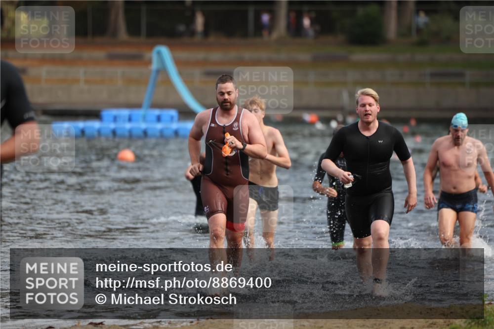 14.09.2025 - Stadtparktriathlon Michael Strokosch http://msf.ph/oto/8869400 14.09.2025 10:52:46 Schwimmen 841, 870, 872, 893, 894, 918, 920 meine-sportfotos.de