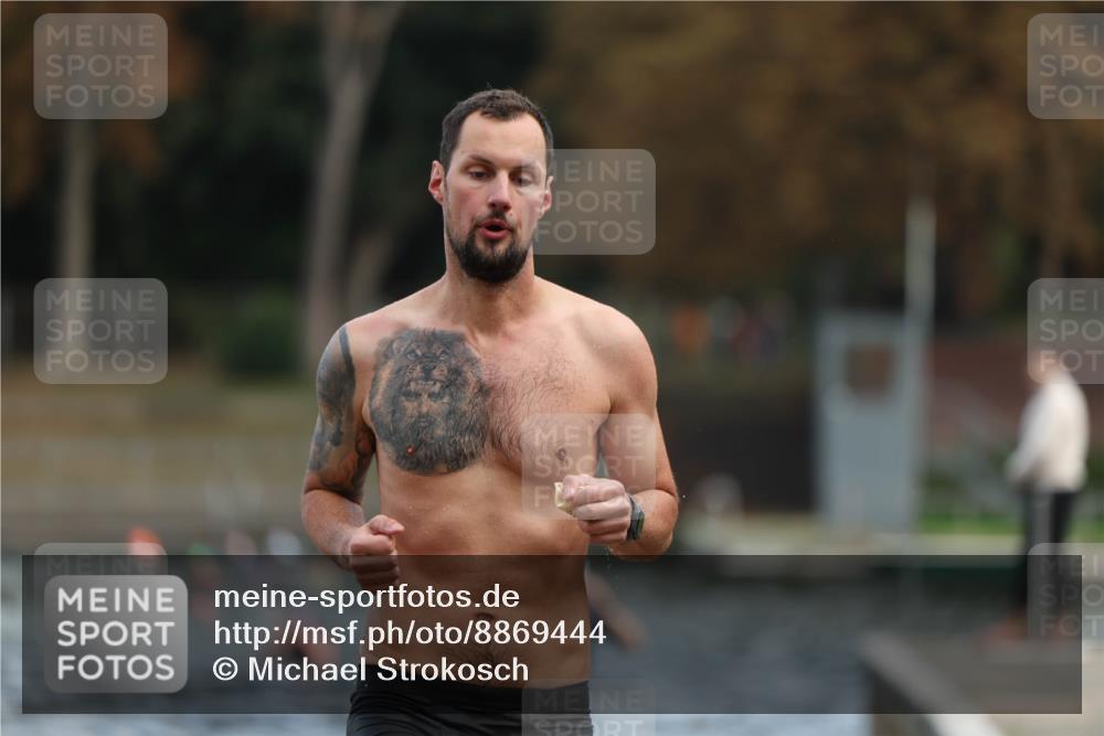 14.09.2025 - Stadtparktriathlon Michael Strokosch http://msf.ph/oto/8869444 14.09.2025 10:52:59 Schwimmen 822, 841, 861, 893 meine-sportfotos.de