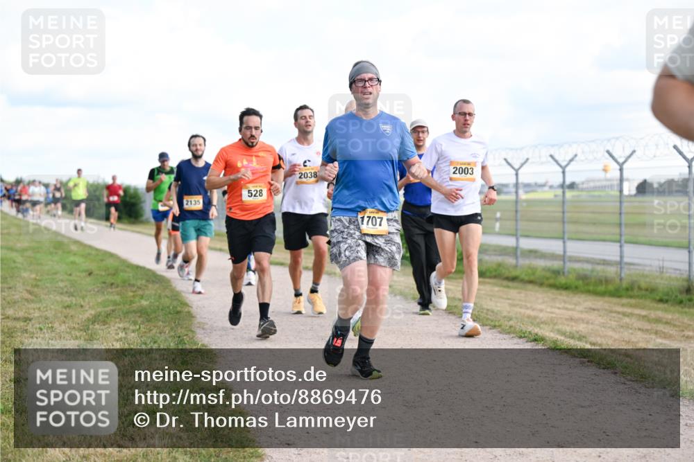 14.09.2025 - Airport Race Dr. Thomas Lammeyer http://msf.ph/oto/8869476 14.09.2025 12:13:49 Laufen 2135, 528, 2038, 1707, 2003 meine-sportfotos.de