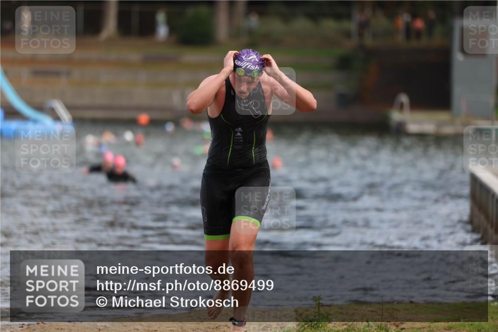 14.09.2025 - Stadtparktriathlon Michael Strokosch http://msf.ph/oto/8869499 14.09.2025 10:53:24 Schwimmen 902 meine-sportfotos.de