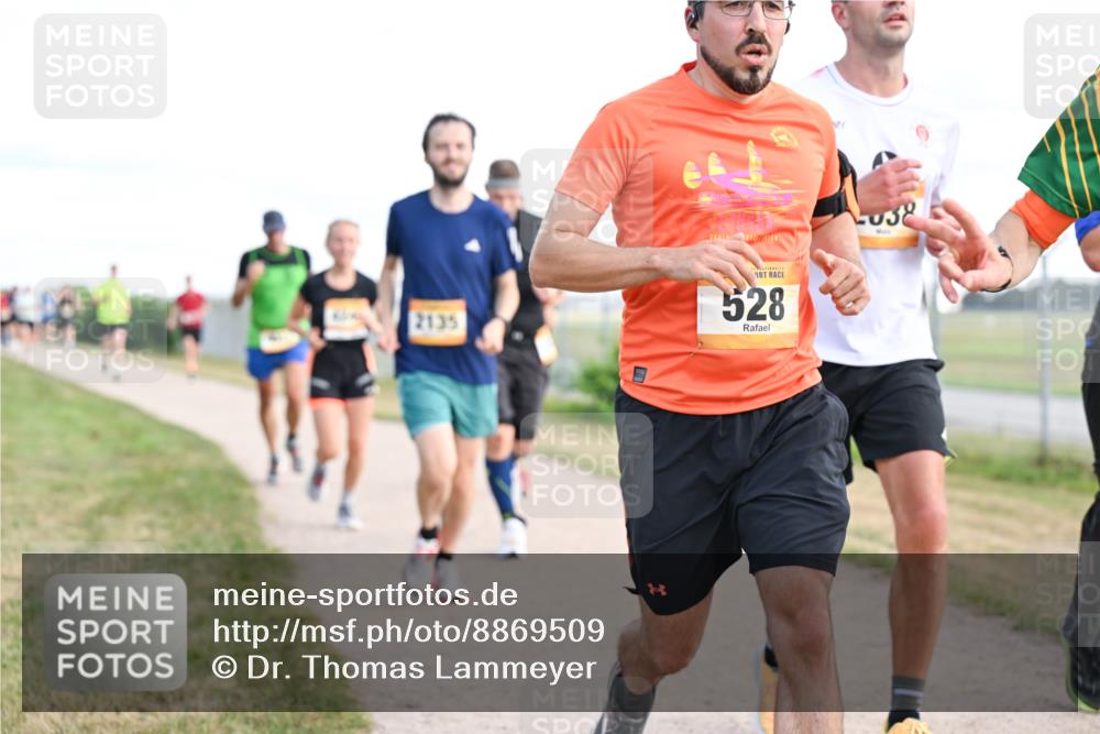 14.09.2025 - Airport Race Dr. Thomas Lammeyer http://msf.ph/oto/8869509 14.09.2025 12:13:51 Laufen 10, 2135, 528 meine-sportfotos.de