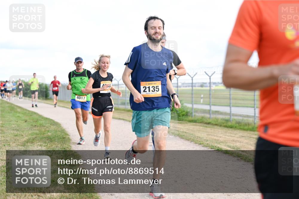 14.09.2025 - Airport Race Dr. Thomas Lammeyer http://msf.ph/oto/8869514 14.09.2025 12:13:52 Laufen 4017, 4240, 2135 meine-sportfotos.de