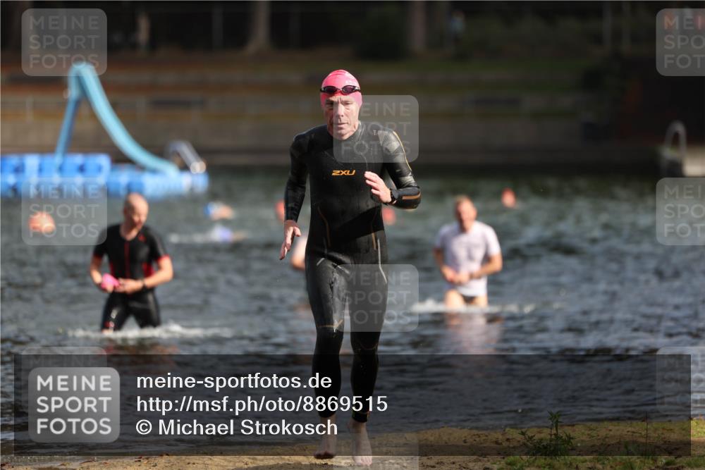 14.09.2025 - Stadtparktriathlon Michael Strokosch http://msf.ph/oto/8869515 14.09.2025 10:53:46 Schwimmen 871 meine-sportfotos.de
