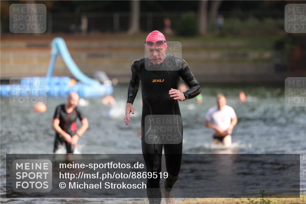 14.09.2025 - Stadtparktriathlon Michael Strokosch http://msf.ph/oto/8869519 14.09.2025 10:53:47 Schwimmen 871, 874 meine-sportfotos.de