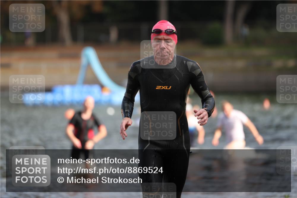 14.09.2025 - Stadtparktriathlon Michael Strokosch http://msf.ph/oto/8869524 14.09.2025 10:53:48 Schwimmen 871, 874, 915 meine-sportfotos.de