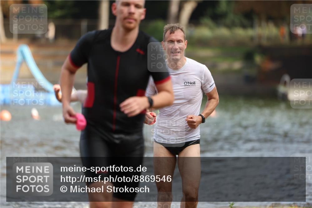 14.09.2025 - Stadtparktriathlon Michael Strokosch http://msf.ph/oto/8869546 14.09.2025 10:53:58 Schwimmen 829, 874, 915 meine-sportfotos.de